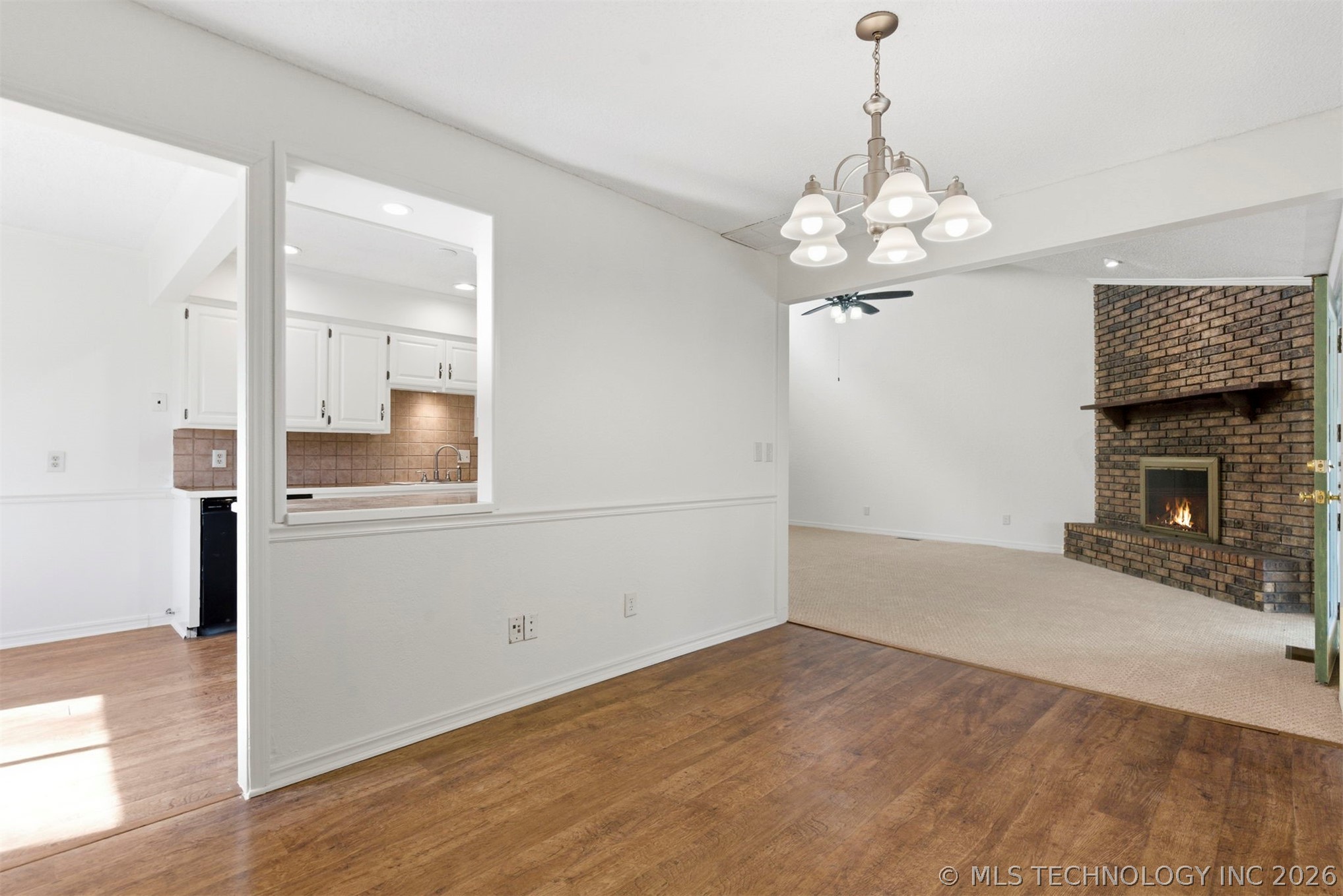 11607 S 5th Street Property Photo 7