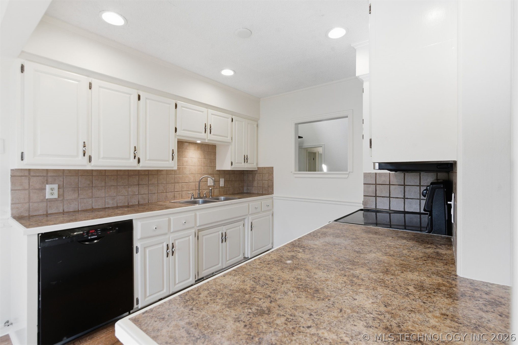 11607 S 5th Street Property Photo 12