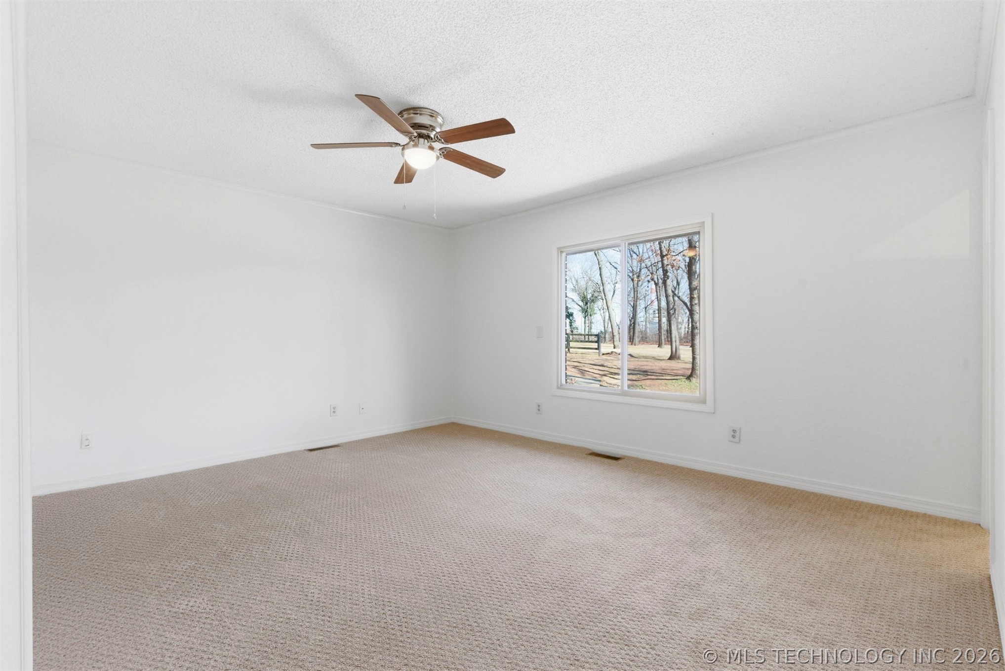 11607 S 5th Street Property Photo 13