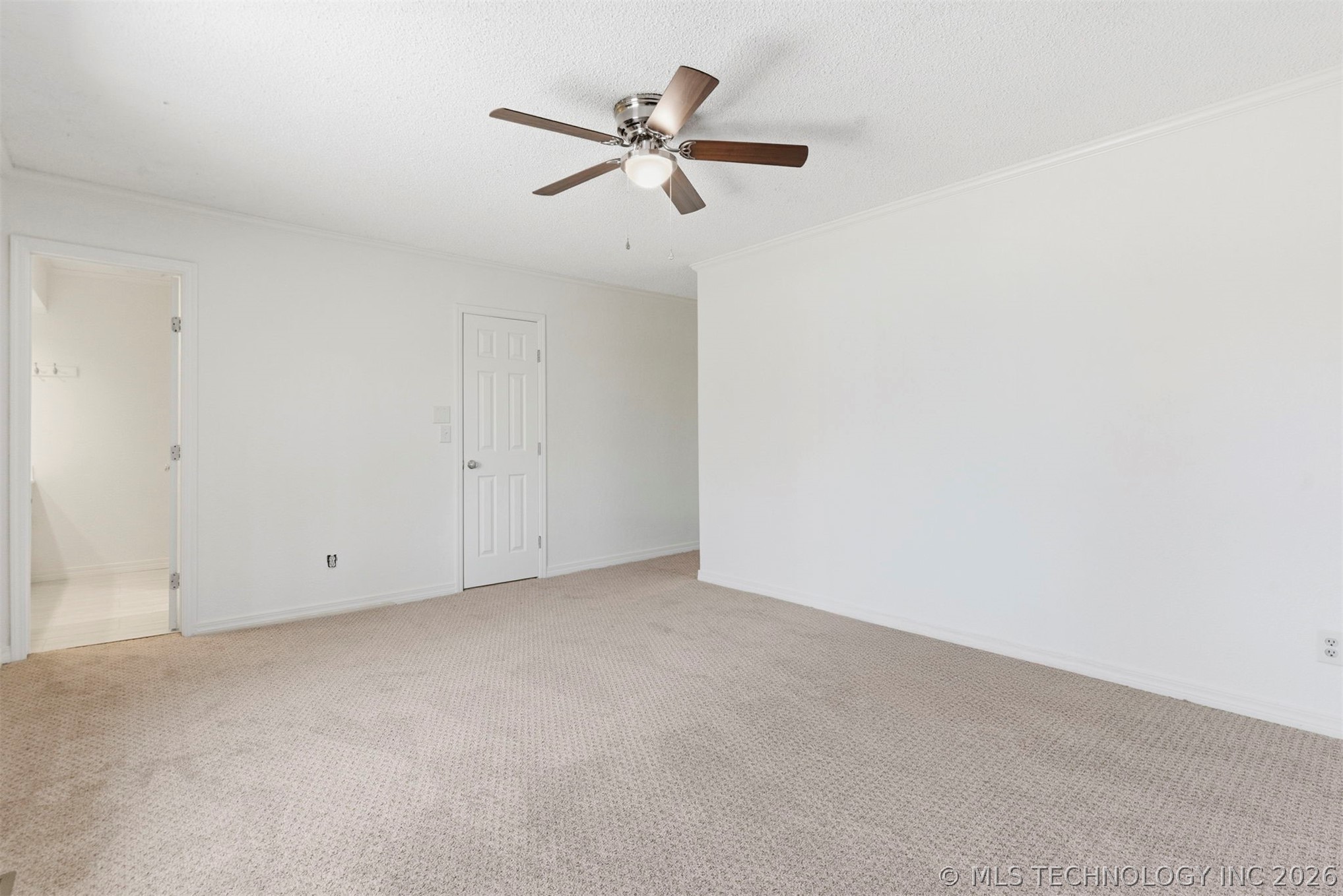 11607 S 5th Street Property Photo 14