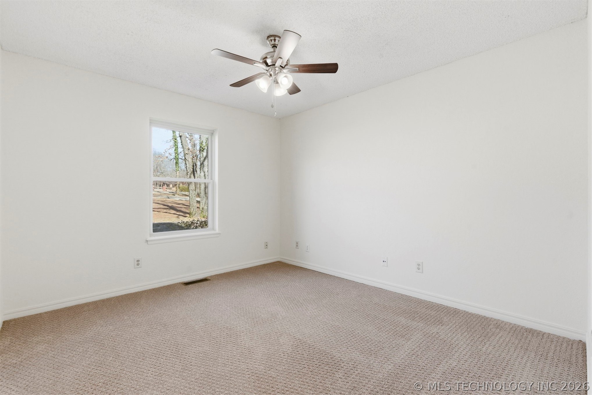 11607 S 5th Street Property Photo 18