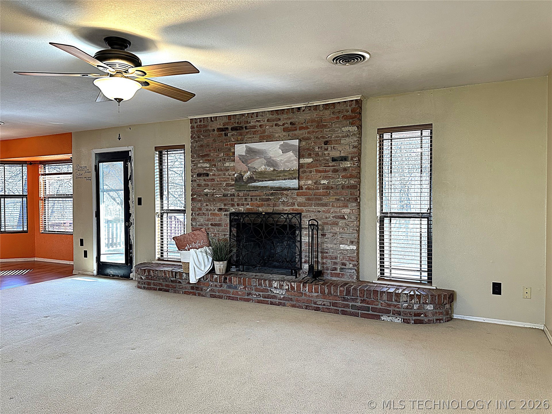 306 Eastwood Property Photo 3