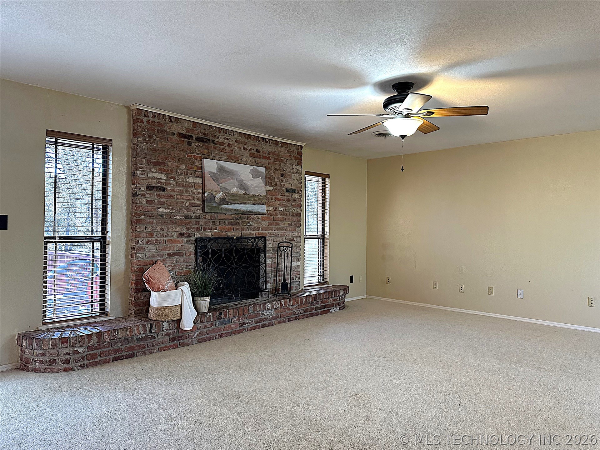 306 Eastwood Property Photo 4