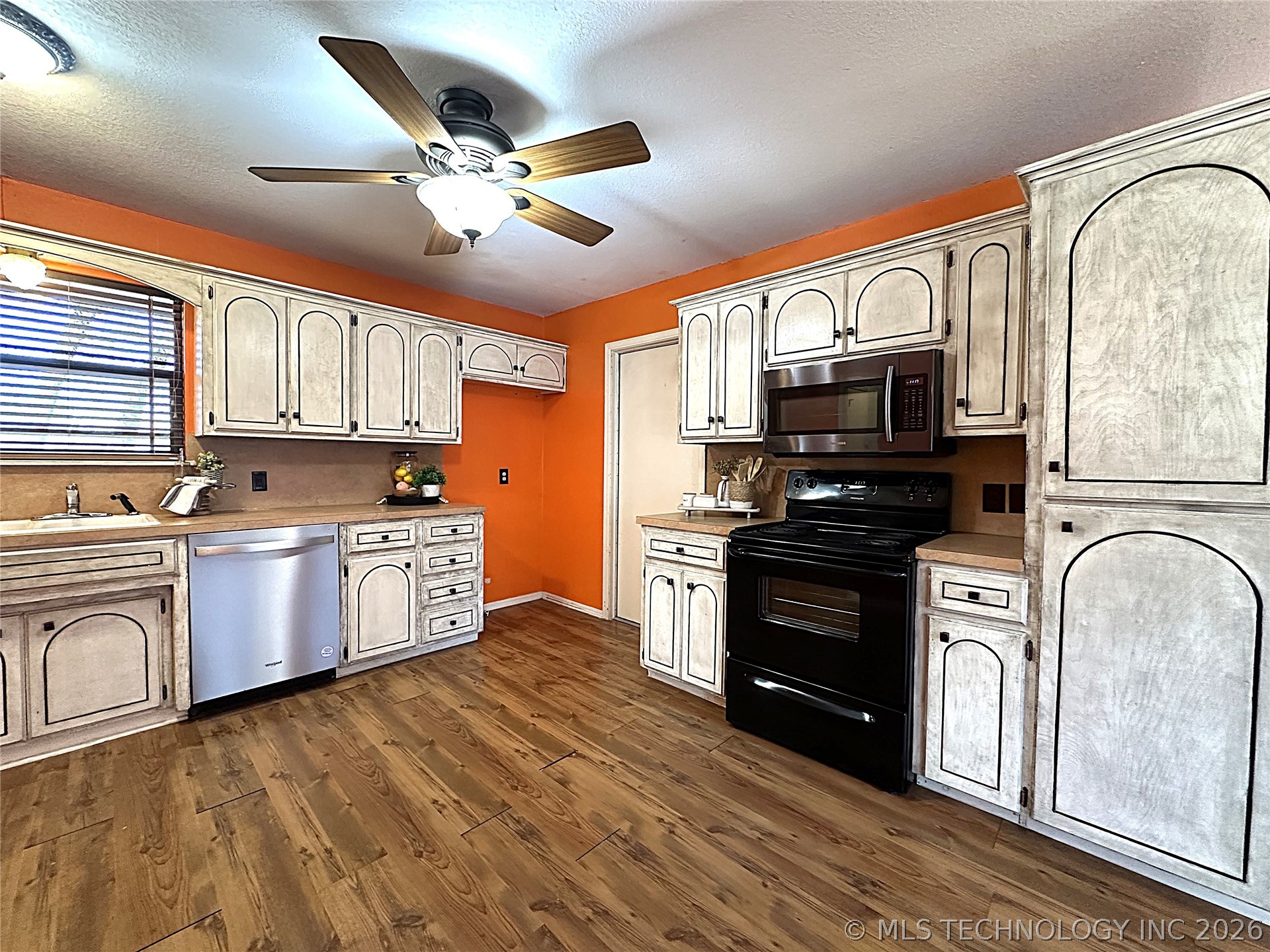 306 Eastwood Property Photo 12