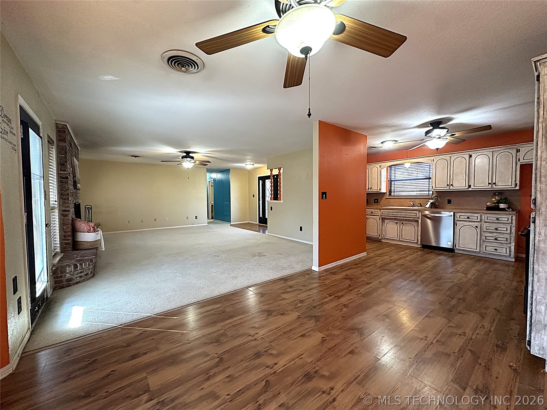 306 Eastwood Property Photo 17