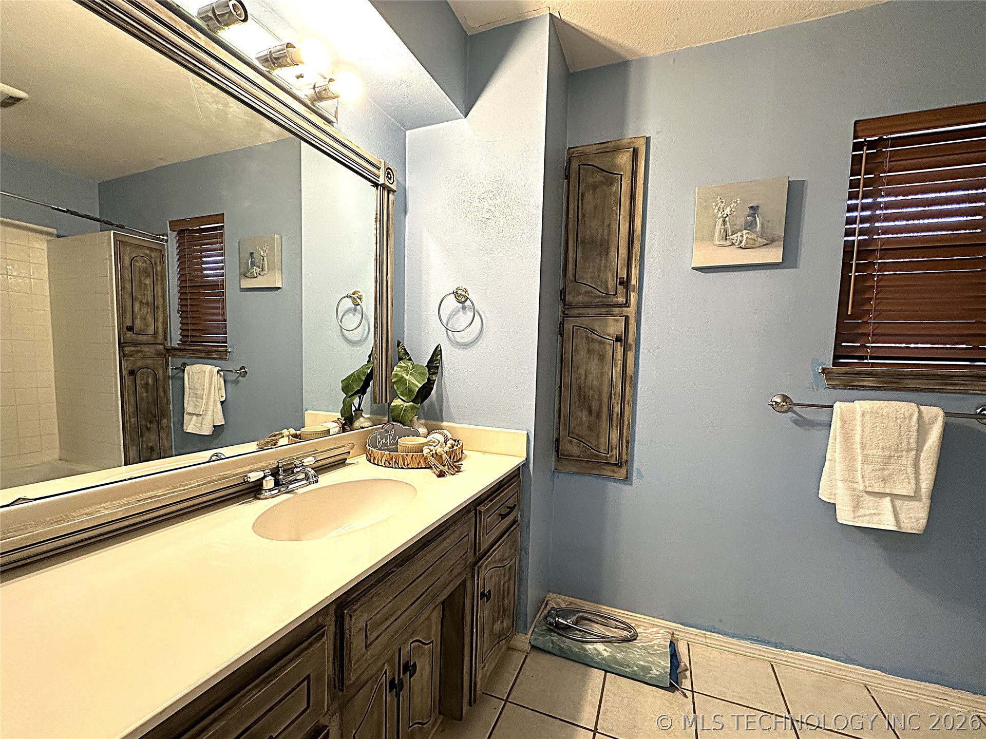 306 Eastwood Property Photo 24