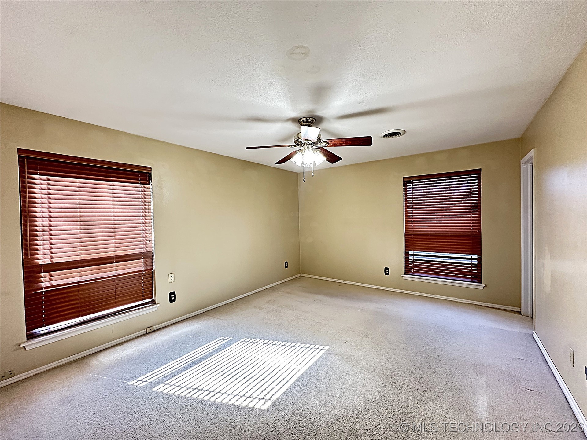 306 Eastwood Property Photo 34