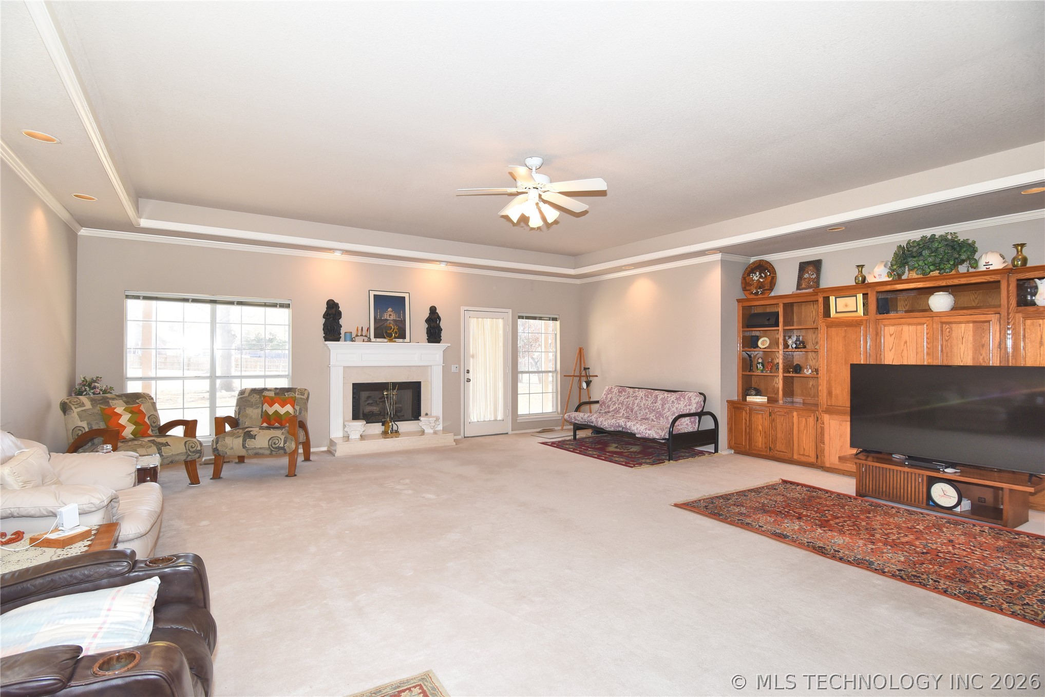 3105 S Aster Avenue Property Photo 8