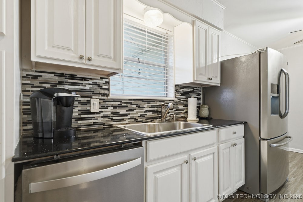 111 S 162nd East Avenue Property Photo 18