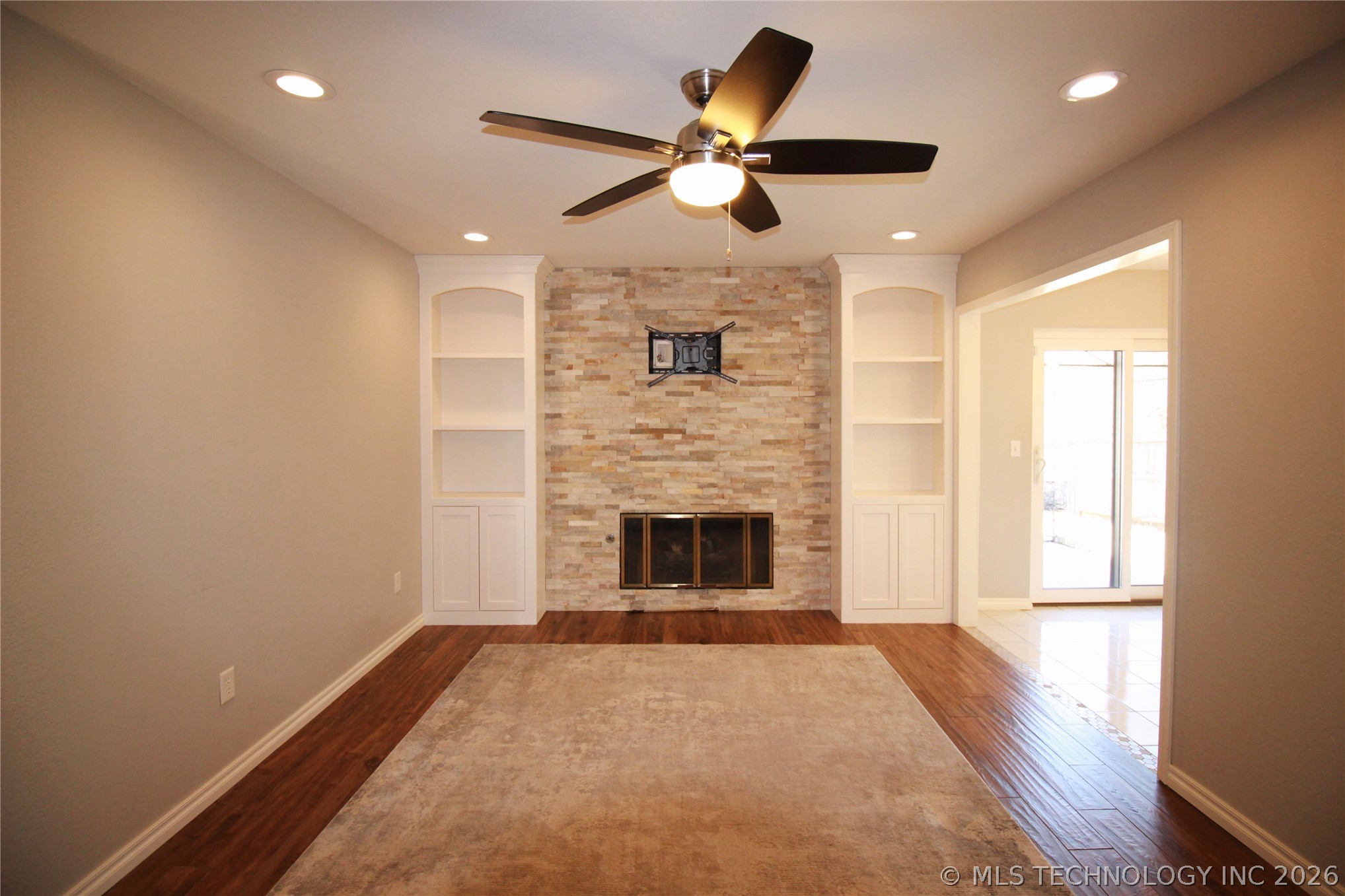 2507 Westwood Property Photo 7