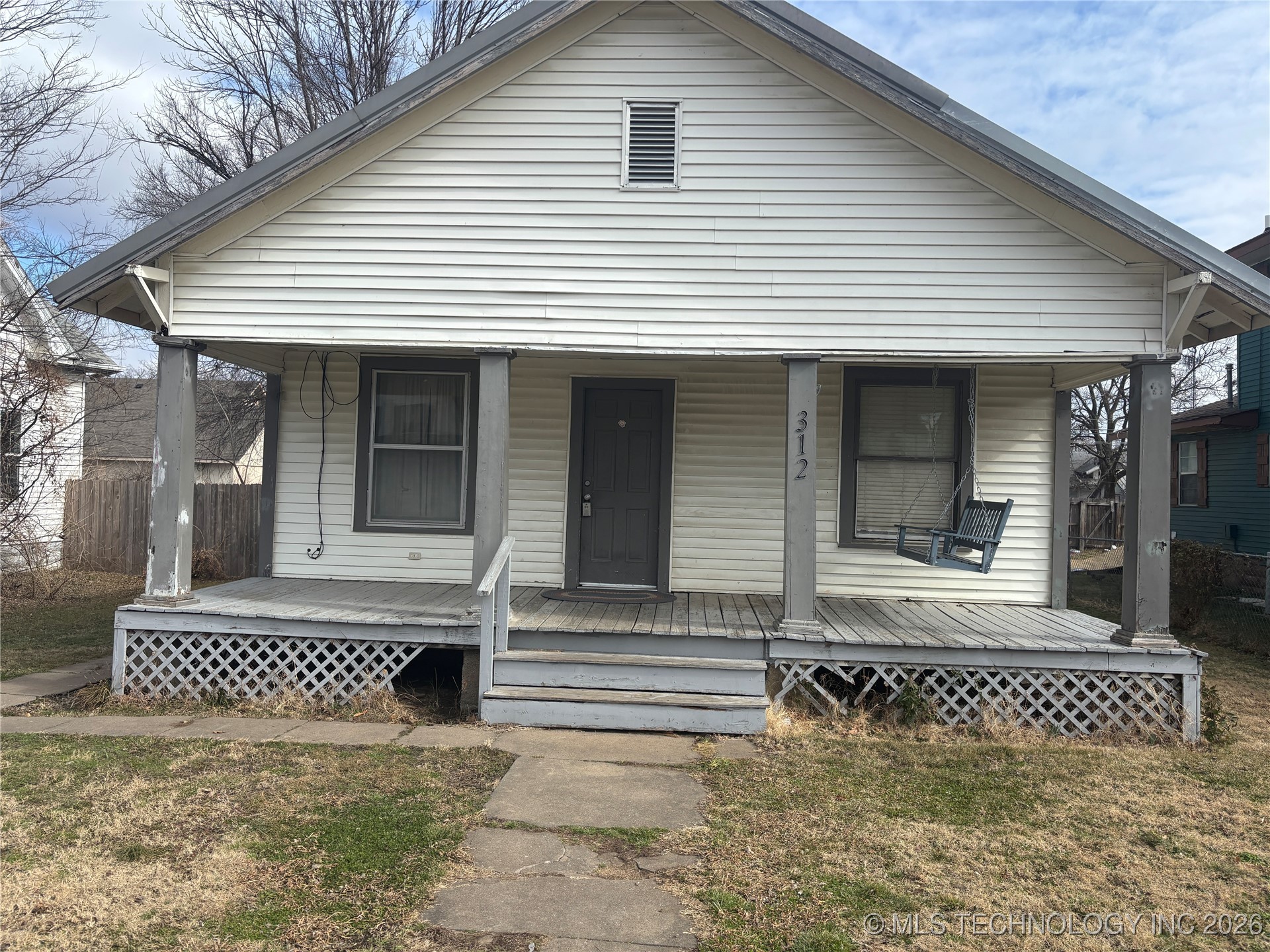 312 S Chickasaw Avenue Property Photo 1