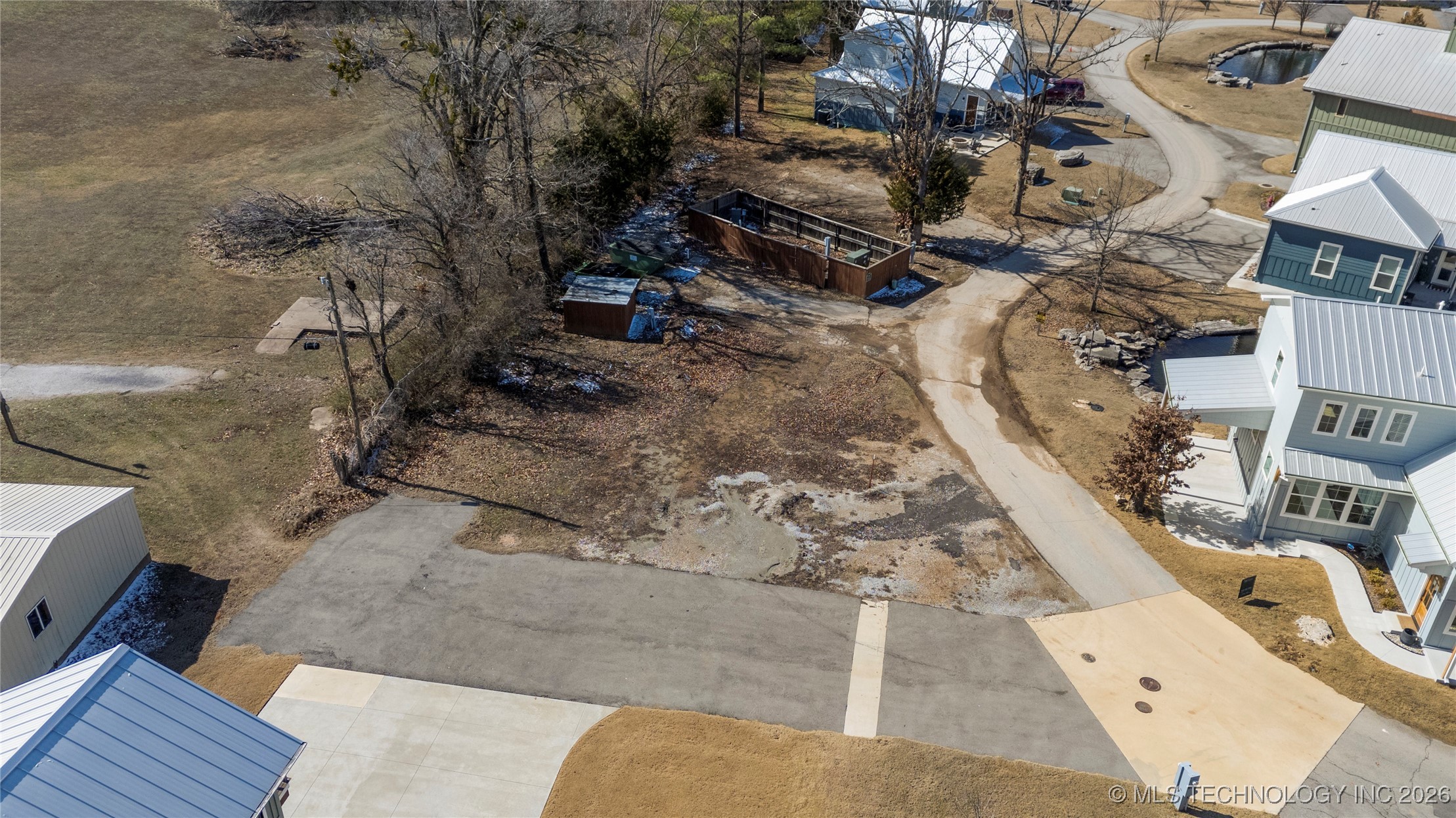 37214 S Cliff Crest Property Photo 5