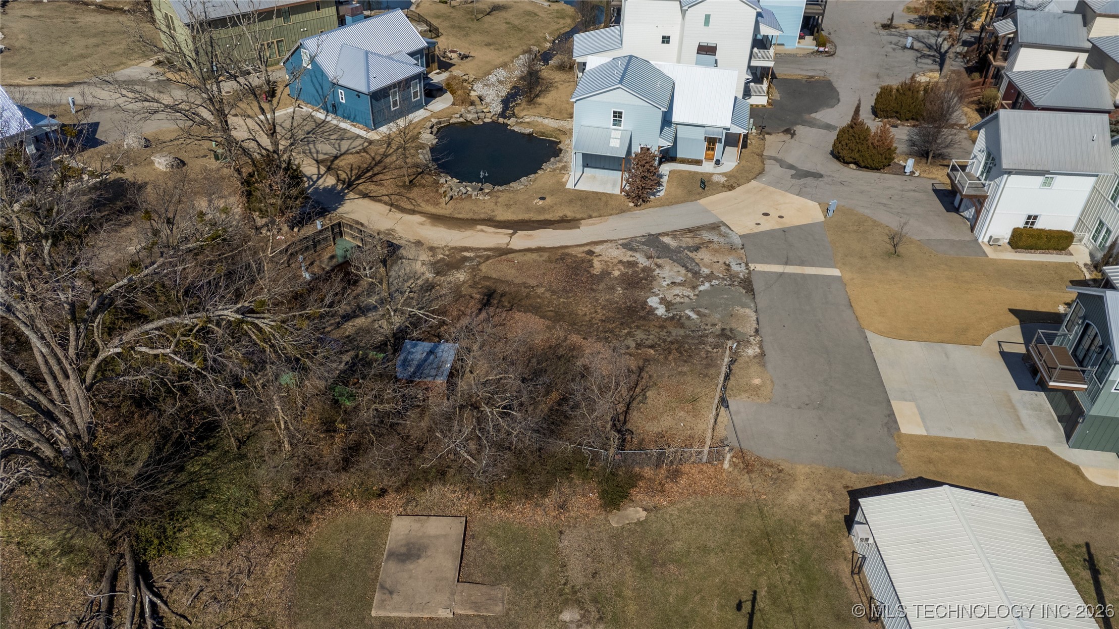 37214 S Cliff Crest Property Photo 10