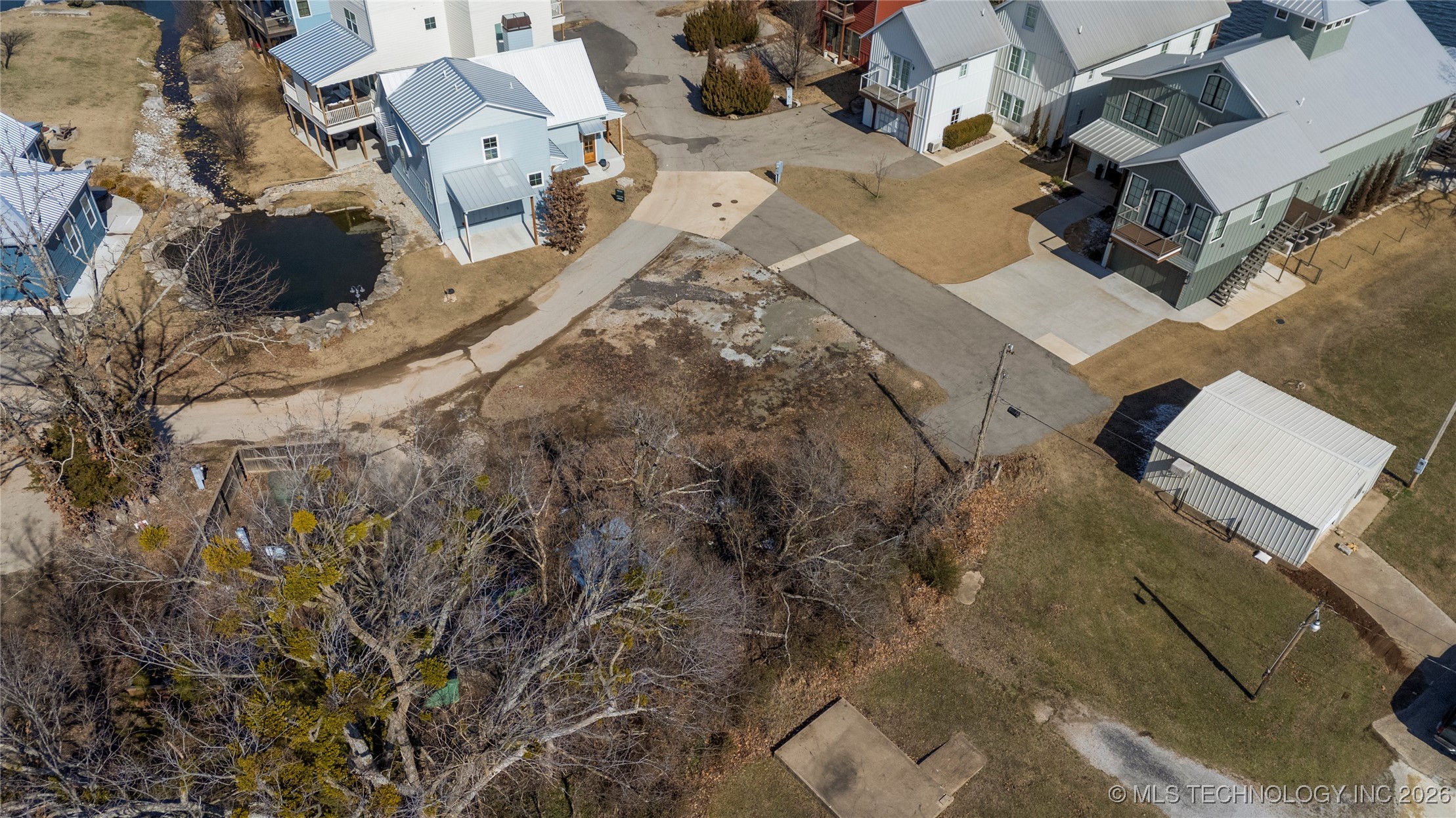 37214 S Cliff Crest Property Photo 12