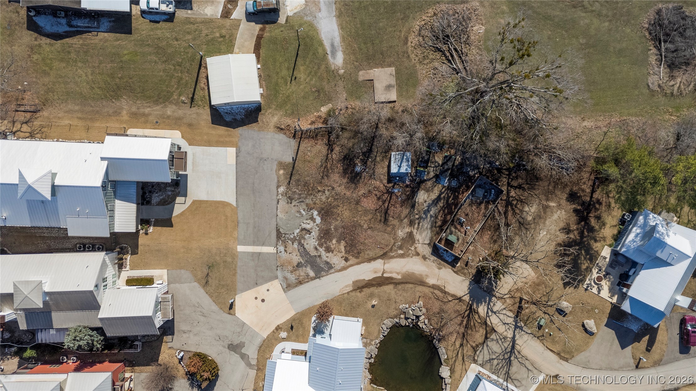 37214 S Cliff Crest Property Photo 15