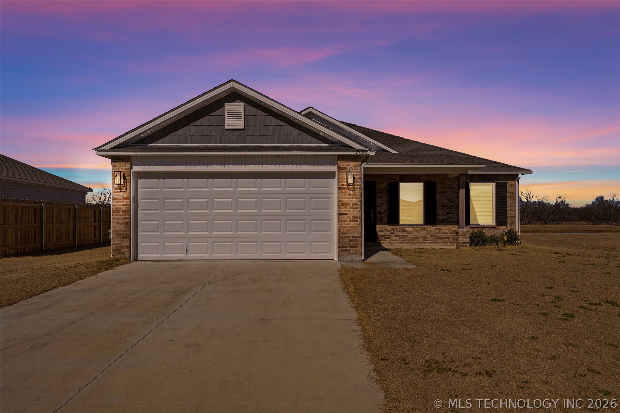 29207 E 78th Street S Property Photo 1