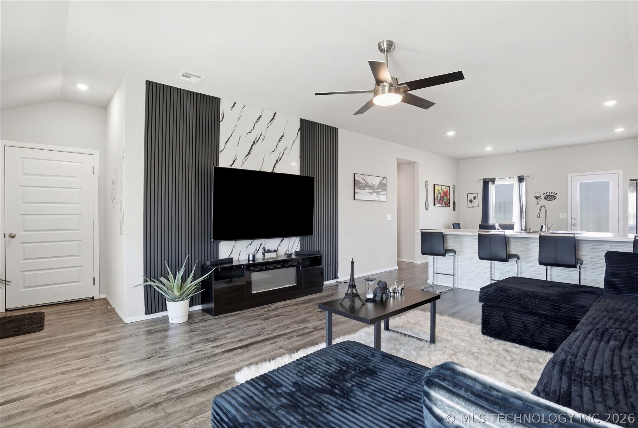 29207 E 78th Street S Property Photo 21