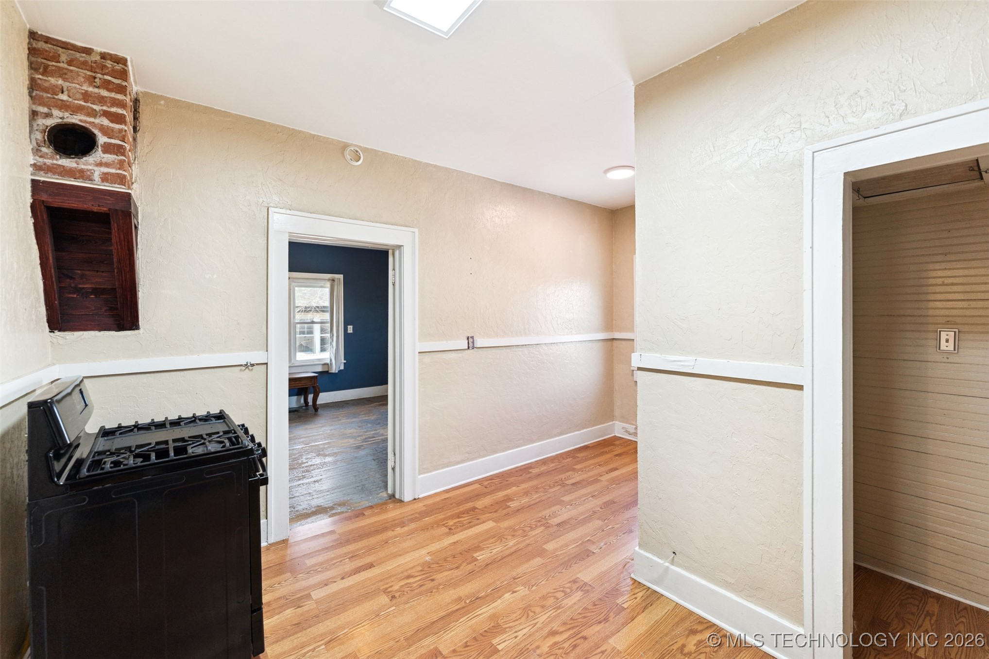 1109 E 9th Street Property Photo 15