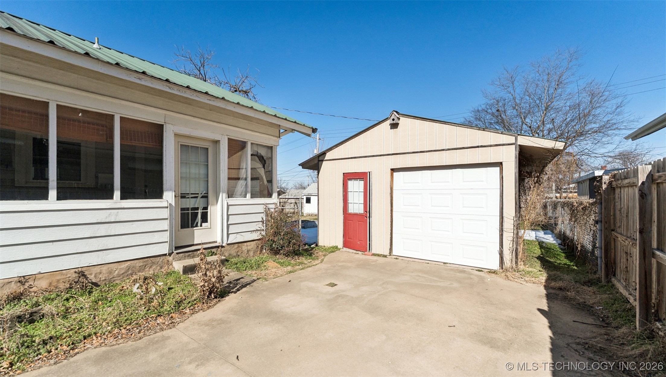 1109 E 9th Street Property Photo 25