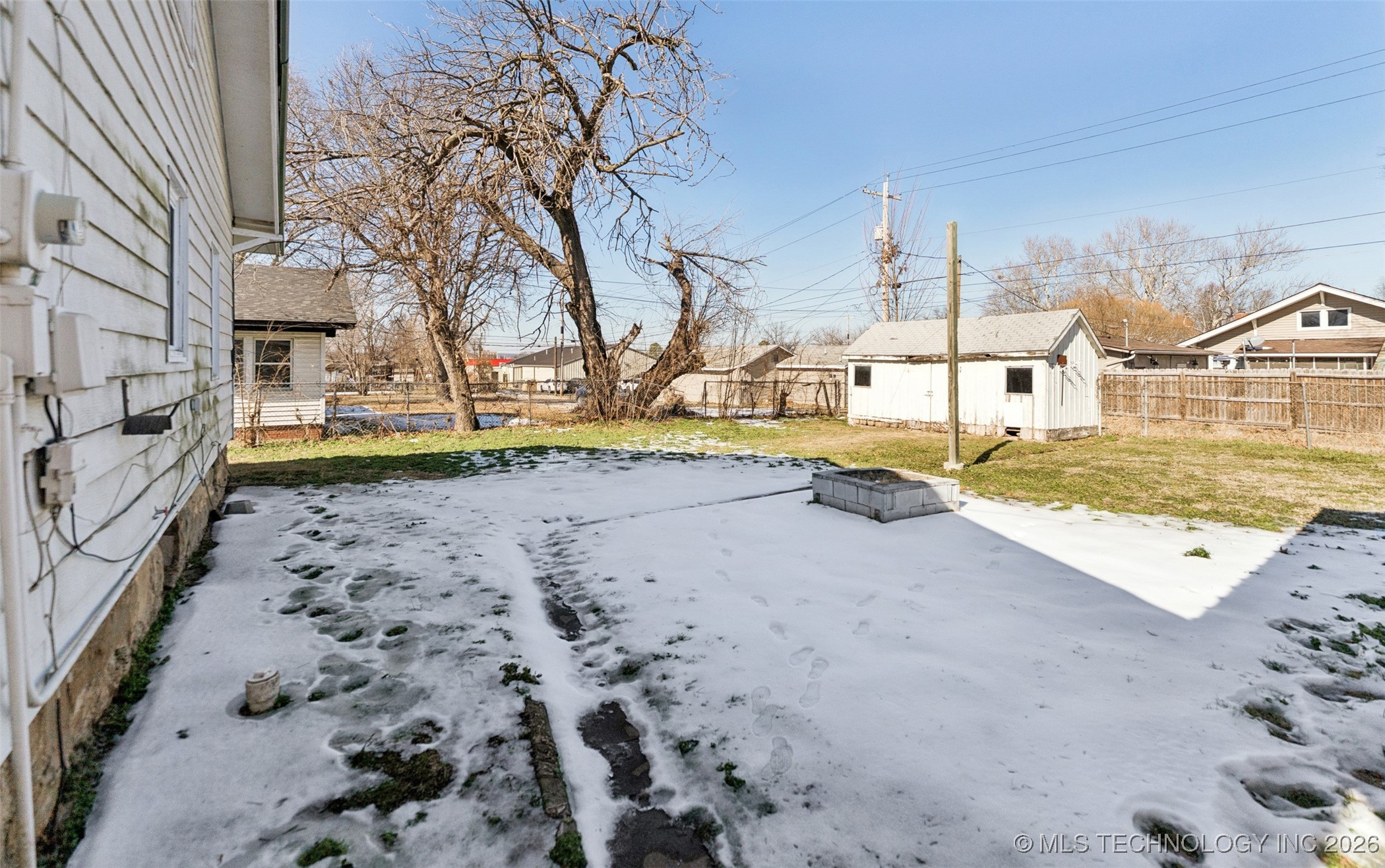 1109 E 9th Street Property Photo 31