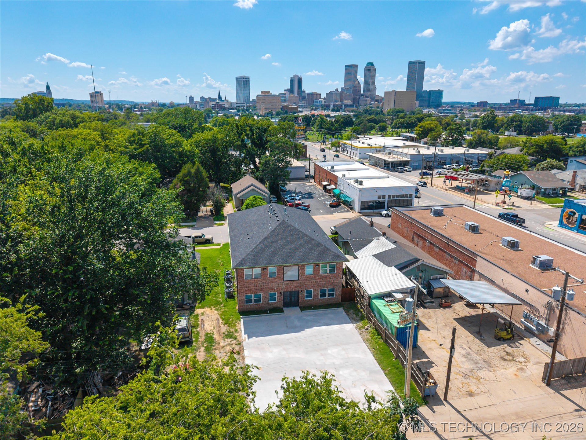 1111 S Quincy Avenue Property Photo 2