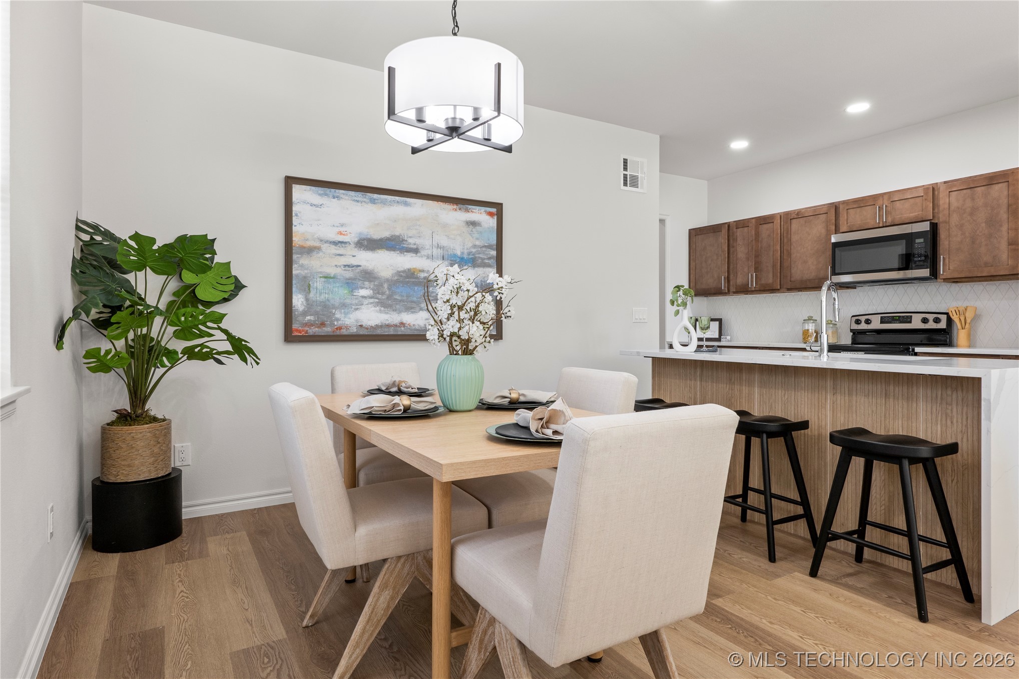 1111 S Quincy Avenue Property Photo 17