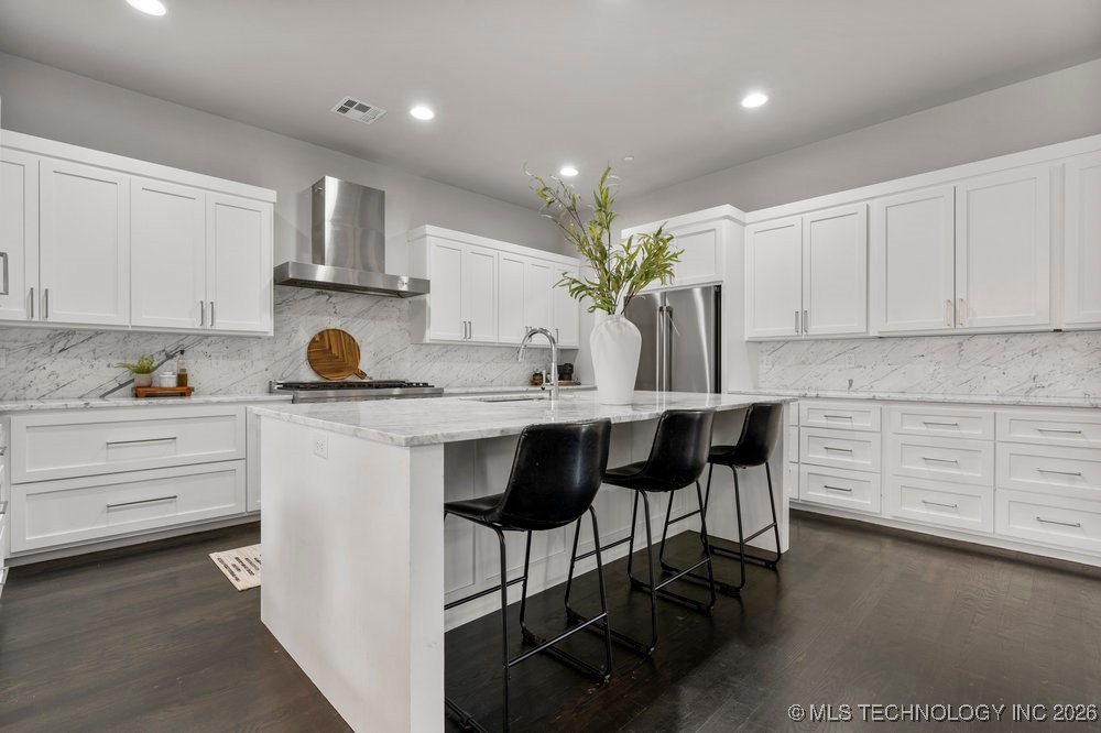 7405 S Chestnut Avenue Property Photo 15