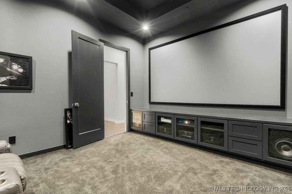 7405 S Chestnut Avenue Property Photo 22