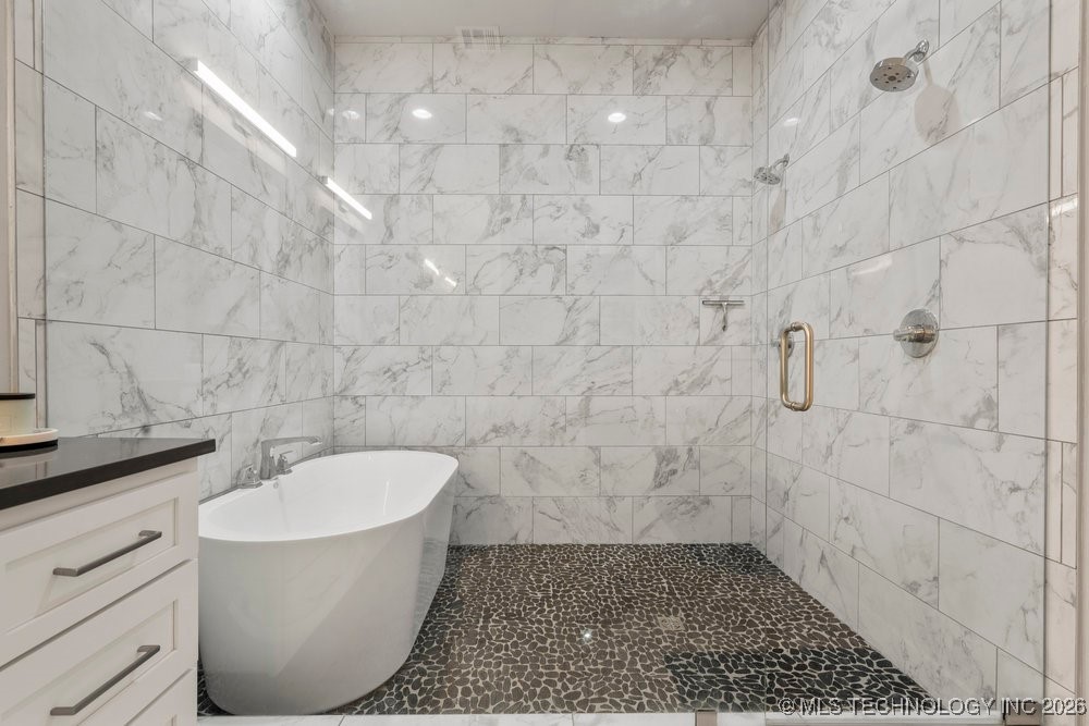 7405 S Chestnut Avenue Property Photo 26