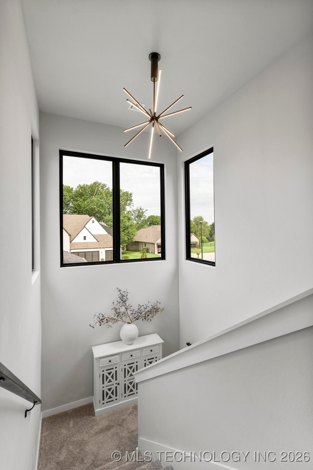 7405 S Chestnut Avenue Property Photo 46