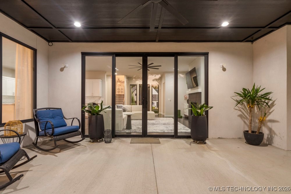 7405 S Chestnut Avenue Property Photo 53