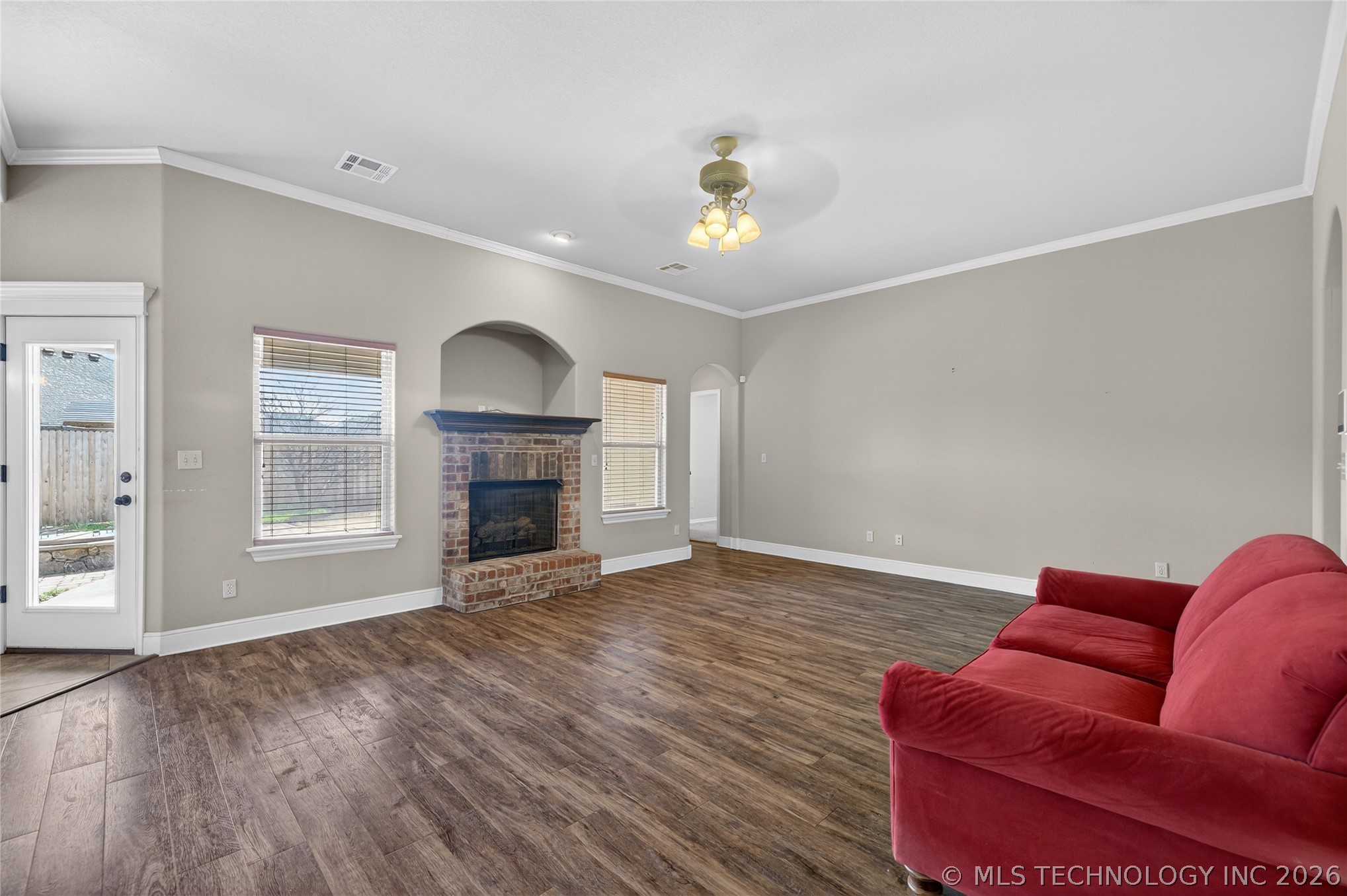 12428 E 128th Street N Property Photo 6