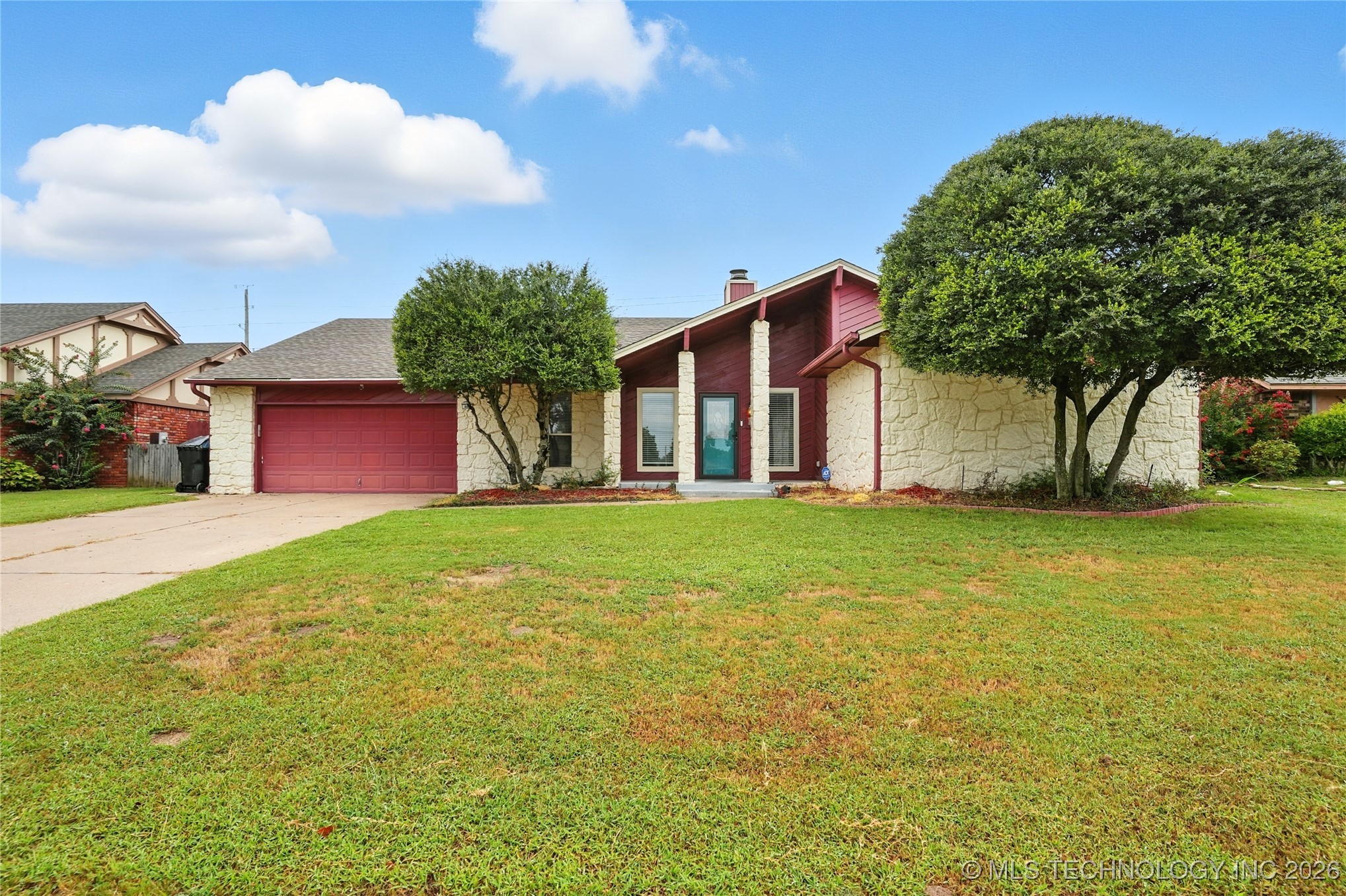 408 E Kingsport Street Property Photo 1