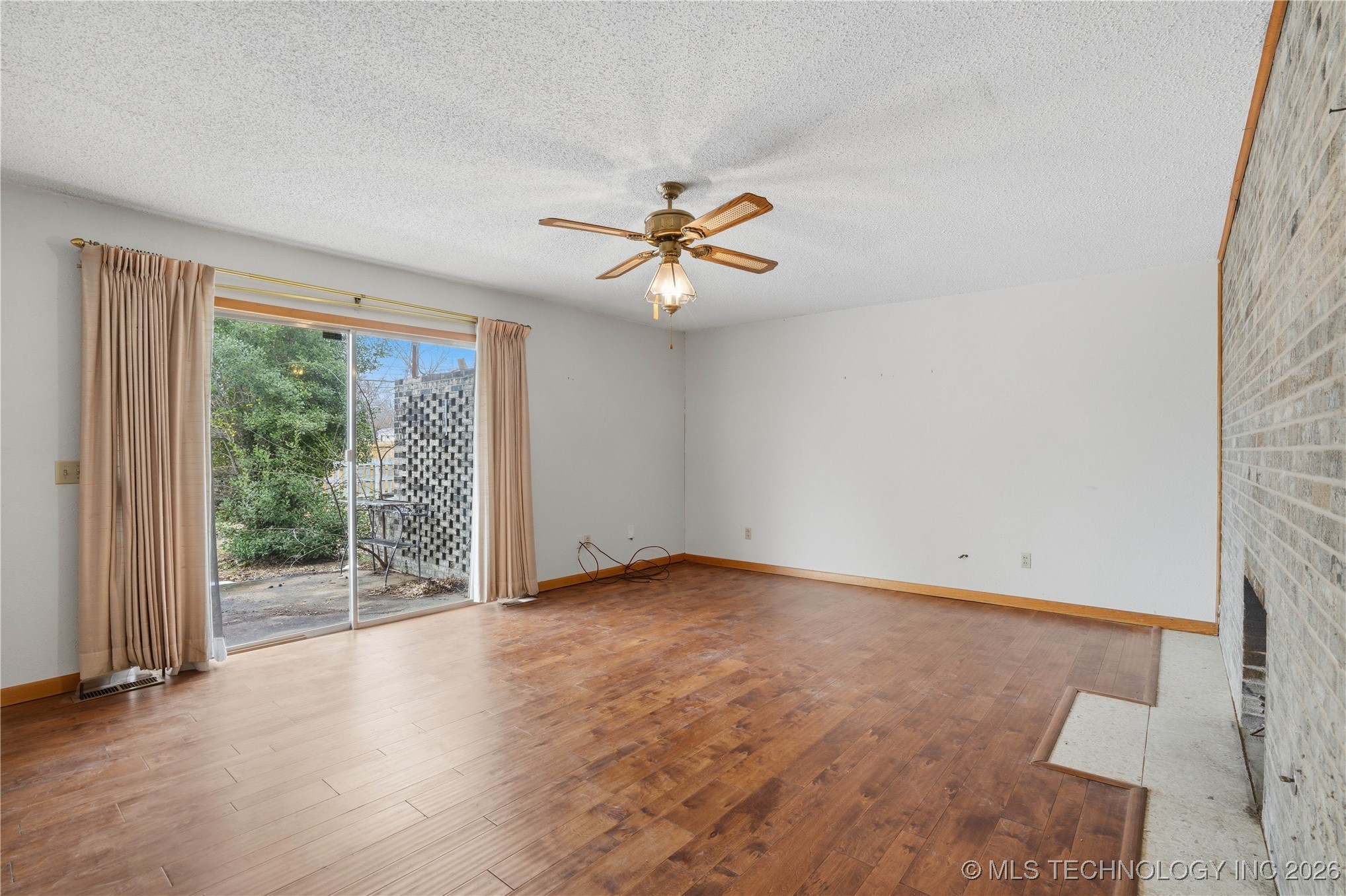 701 E Lucy Avenue Property Photo 6