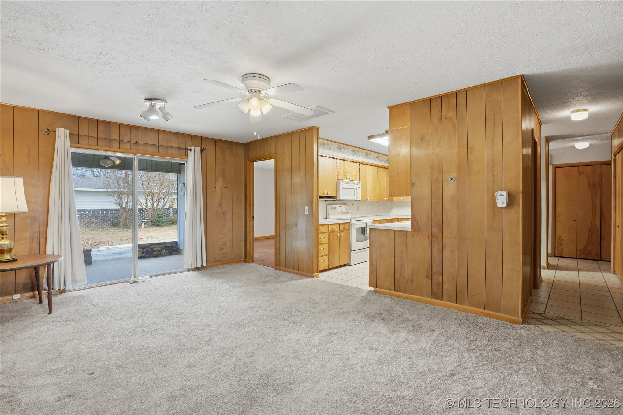 701 E Lucy Avenue Property Photo 11