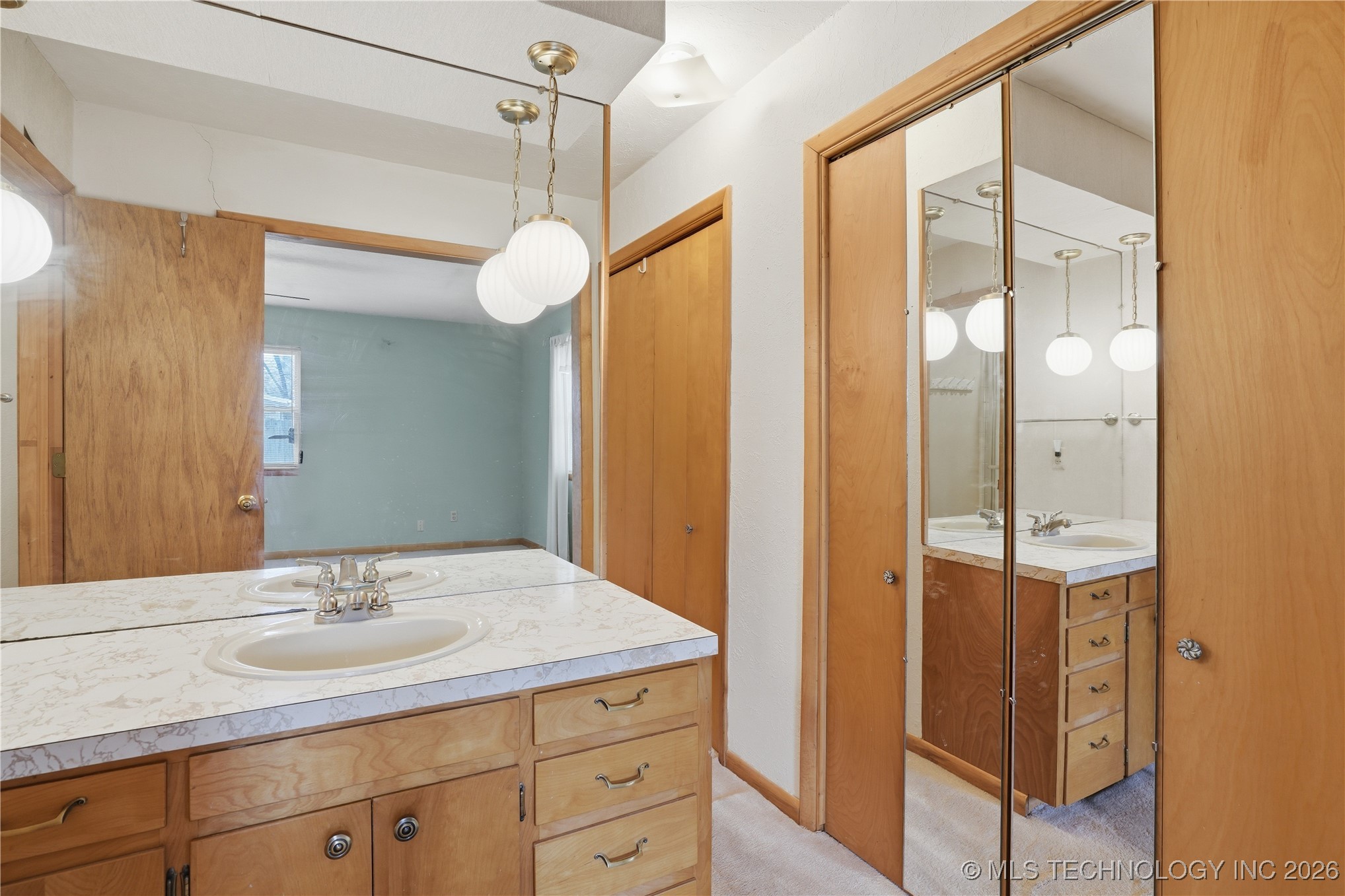 701 E Lucy Avenue Property Photo 23