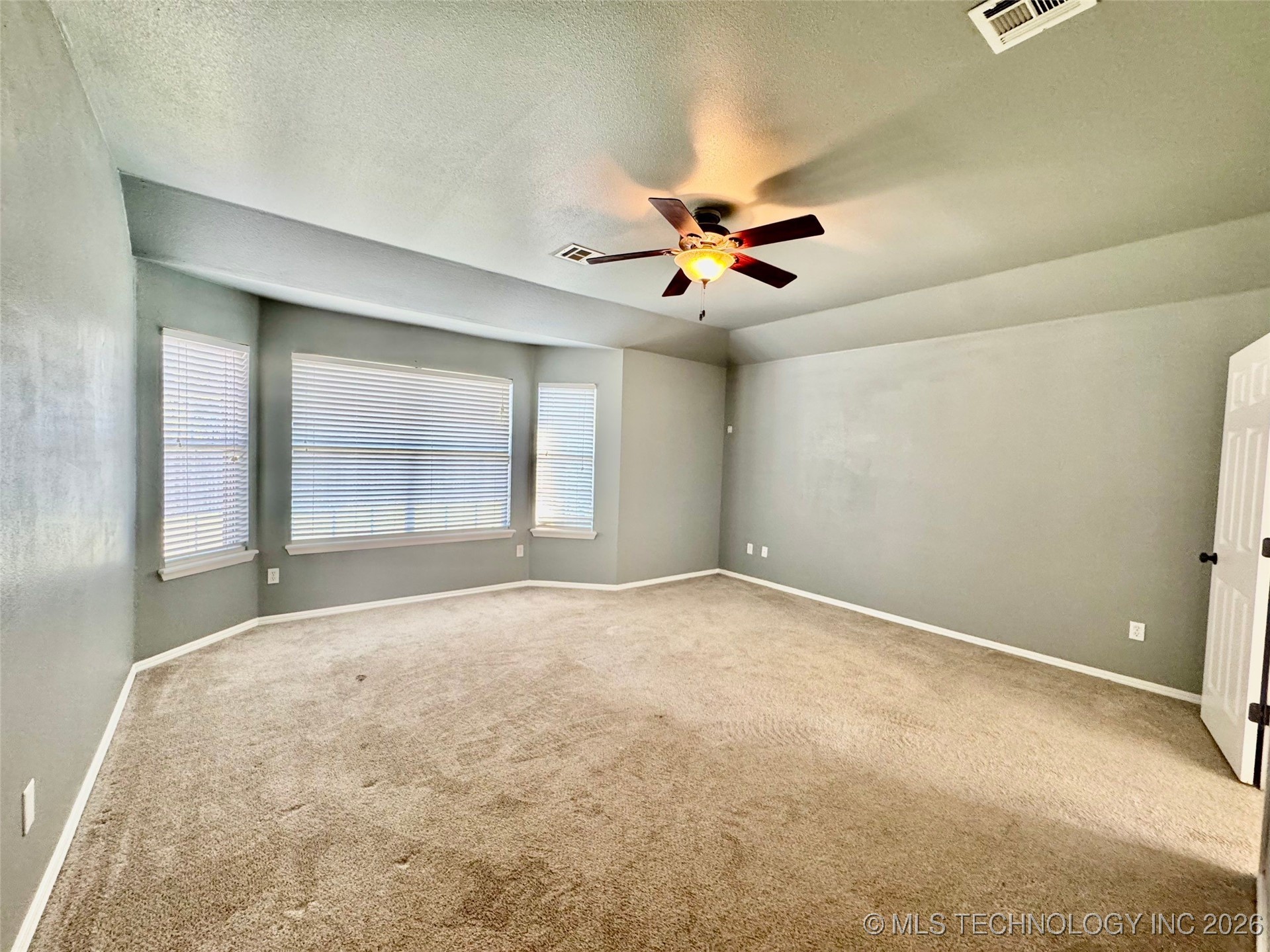 4425 S 199th East Avenue Property Photo 4