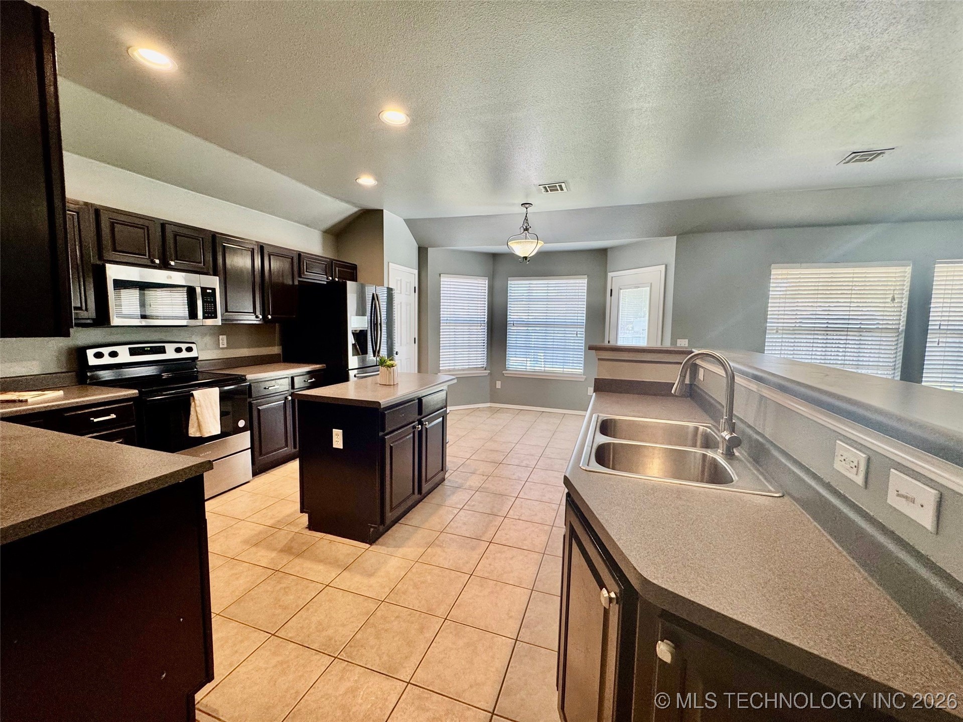 4425 S 199th East Avenue Property Photo 14