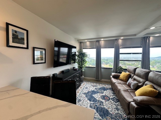 410 W 7th Street 1430 Property Photo 11