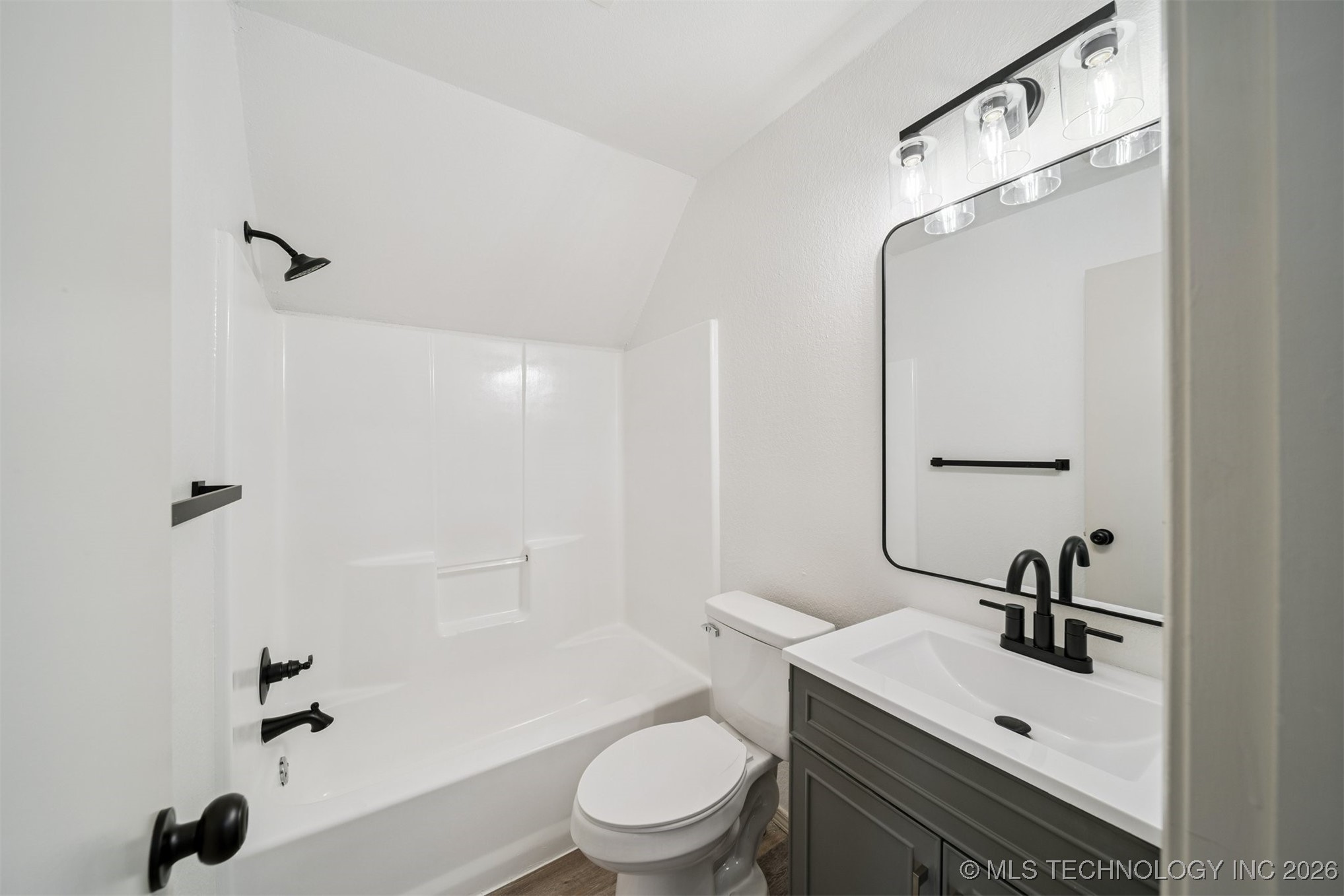 10020 N 44th East Avenue Property Photo 20