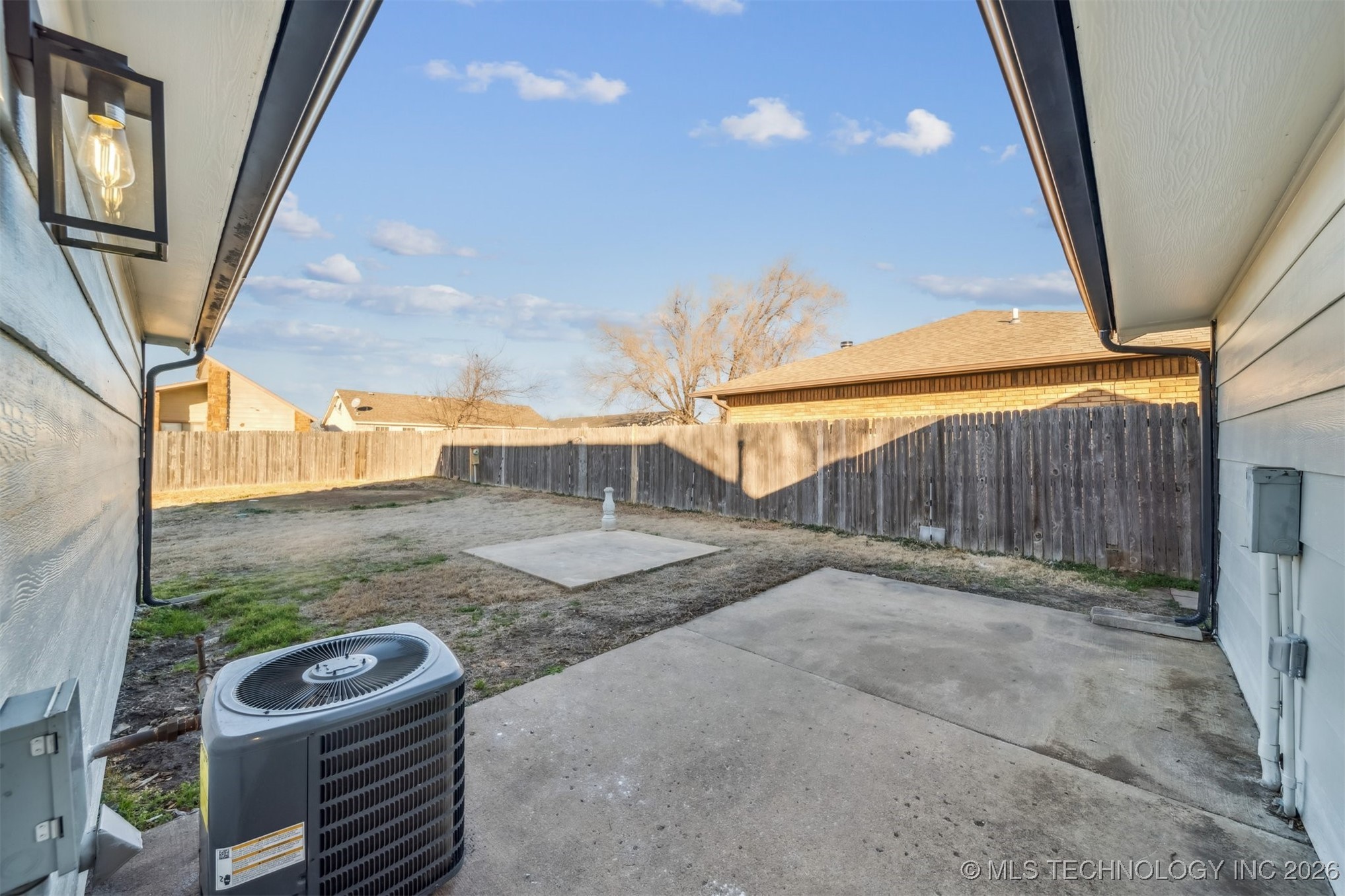 10020 N 44th East Avenue Property Photo 24