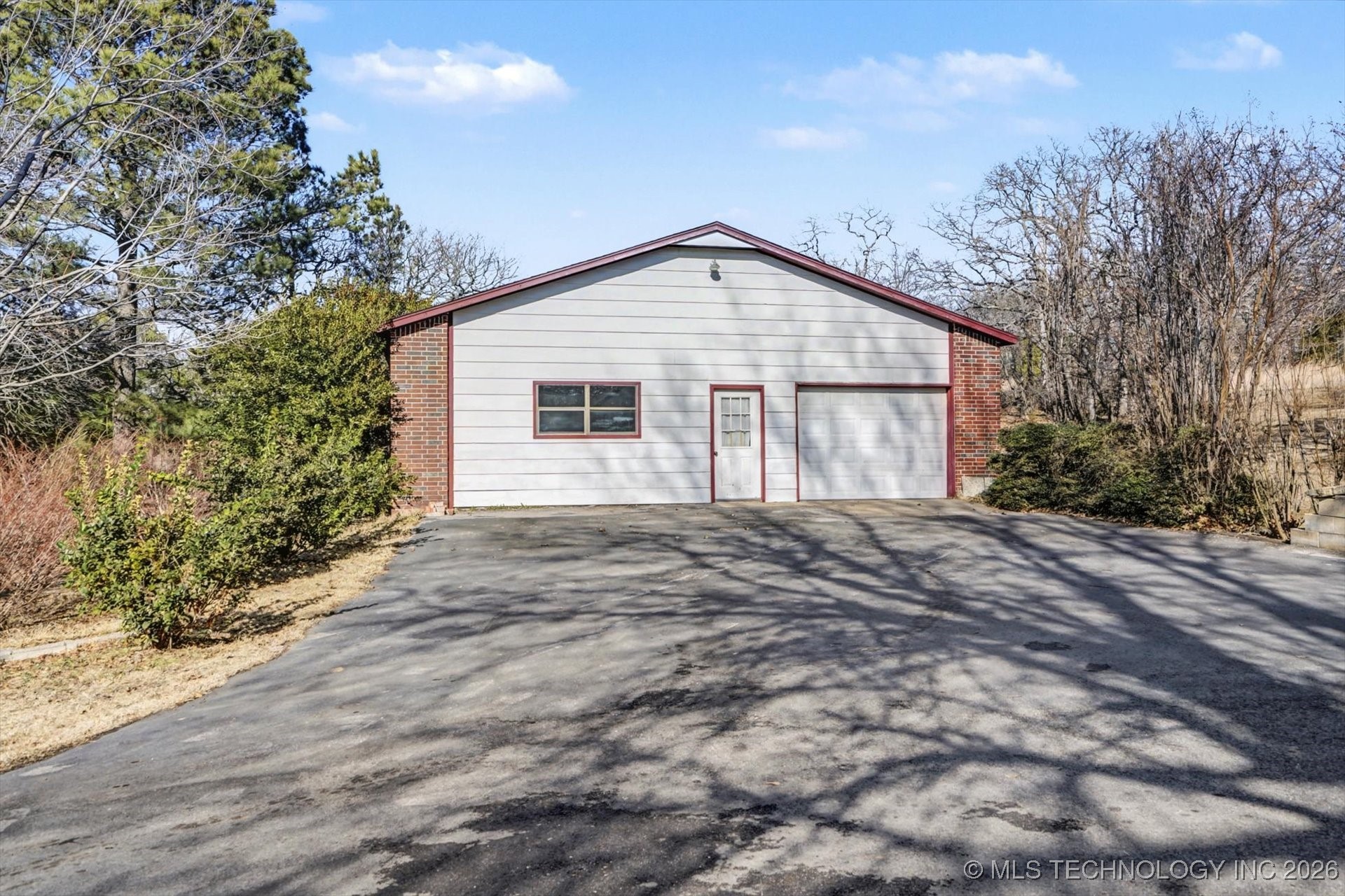 11549 S 49th West Avenue Property Photo 5