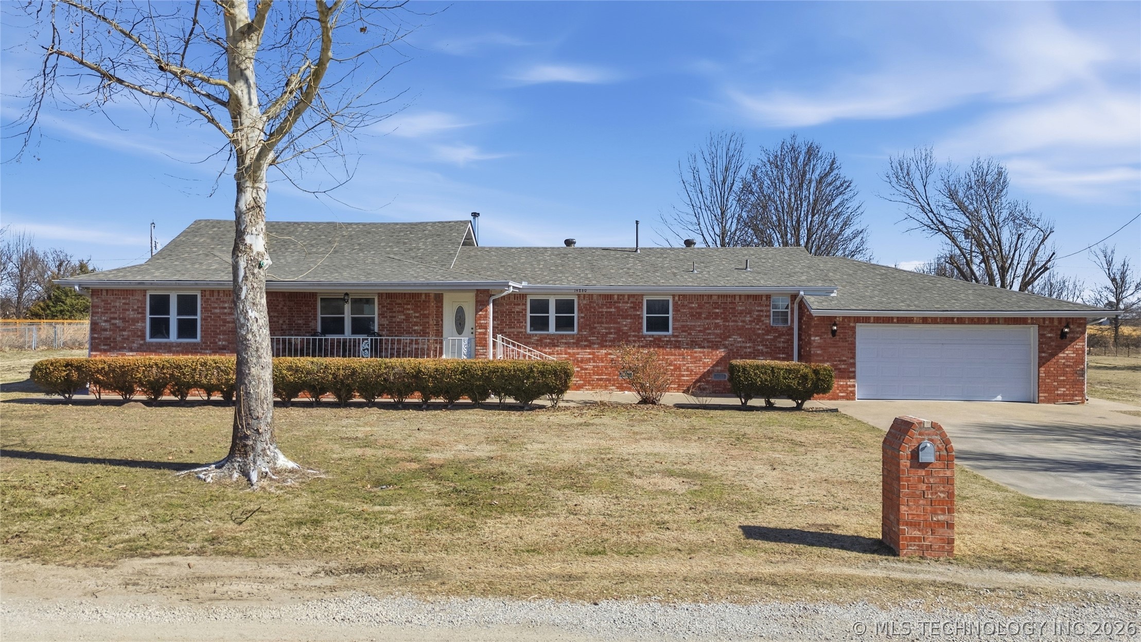 14860 N 253rd Street Property Photo 1