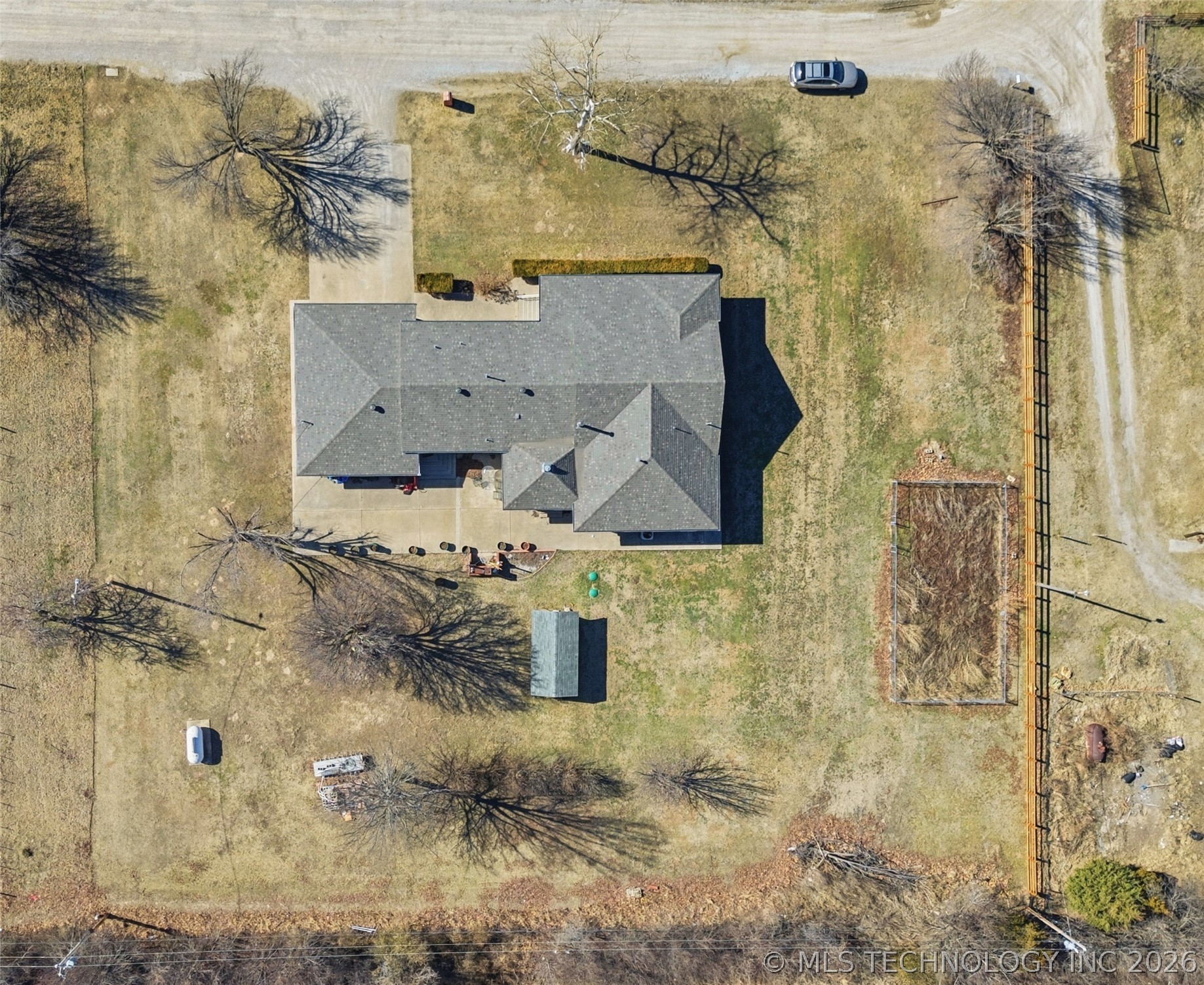 14860 N 253rd Street Property Photo 32