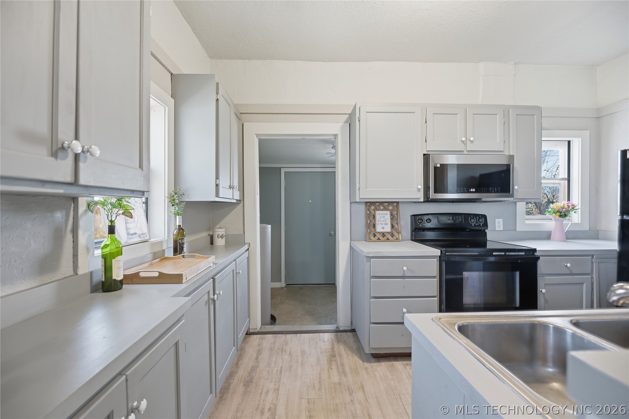 209 E Miami Avenue Property Photo 9