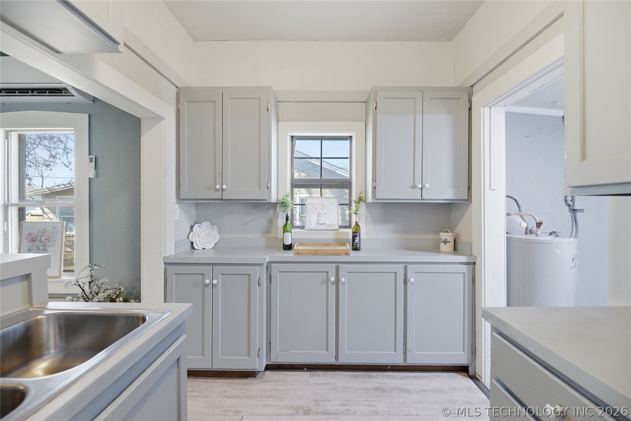 209 E Miami Avenue Property Photo 12