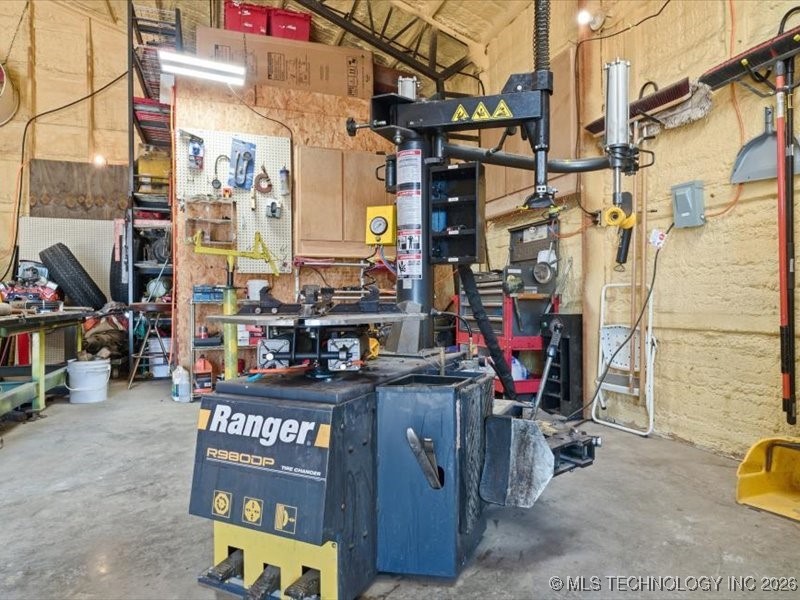 472589 E County Road 660 Property Photo 31