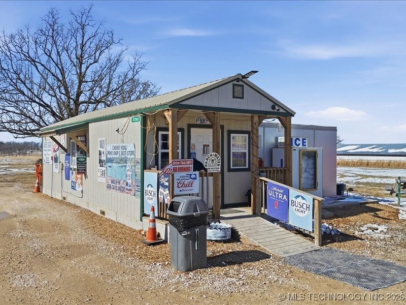 472589 E County Road 660 Property Photo 37