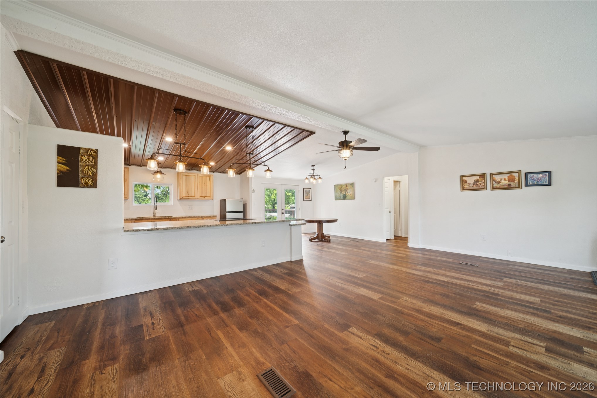 104500 S 4095 Road Property Photo 9