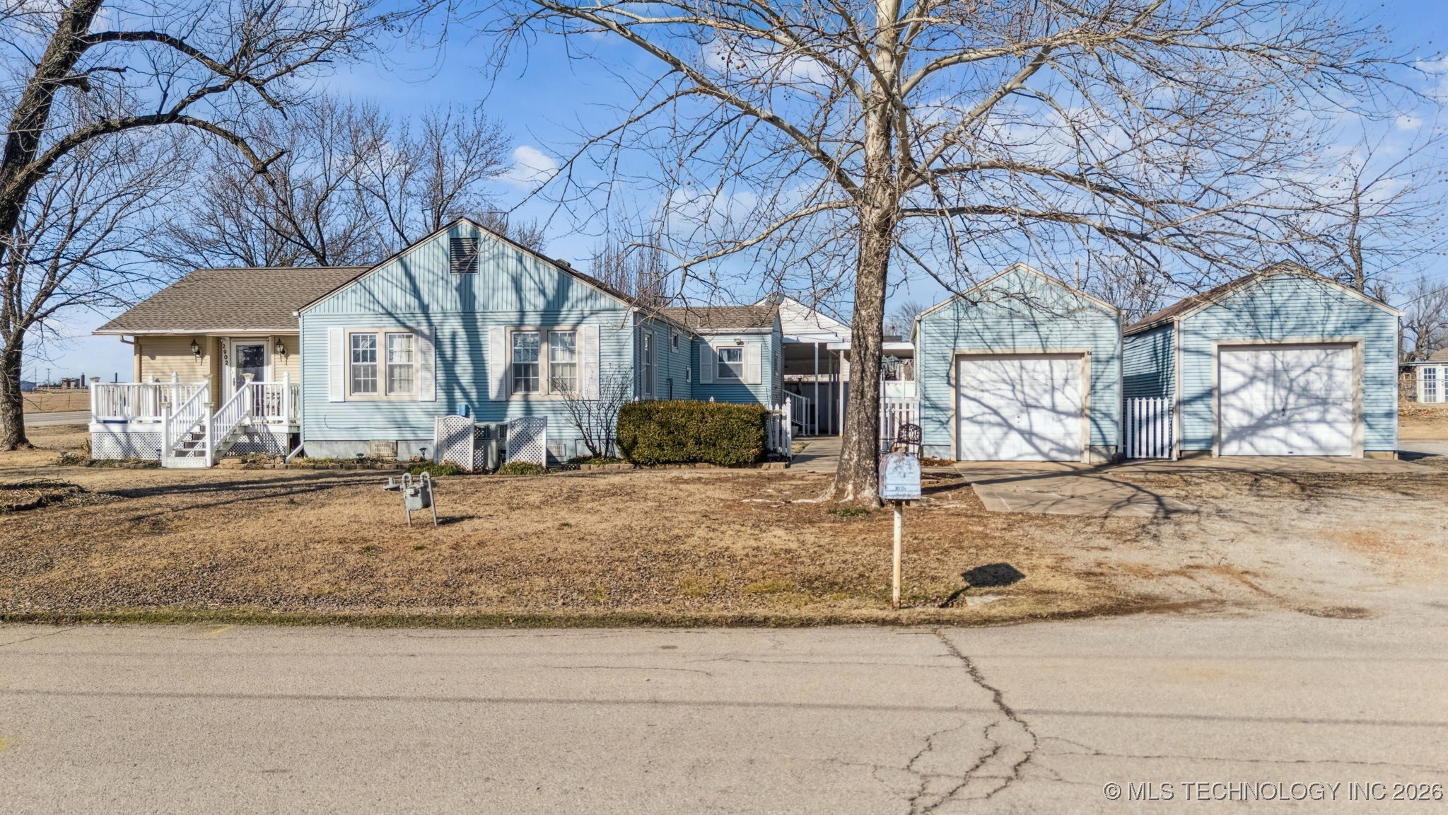 2902 N Little Avenue Property Photo 1